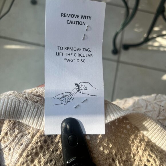 Alice and Olivia Martha bell sleeve pullover - XS - Picture 7 of 11